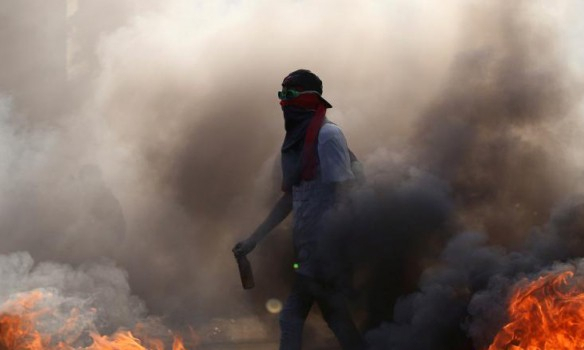 Протесты в Венесуэле: погибли еще два человека