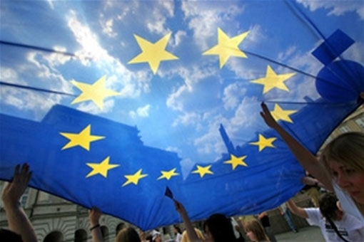 Євросоюз зайняв вичікувальну позицію відносно асоціації з Україною