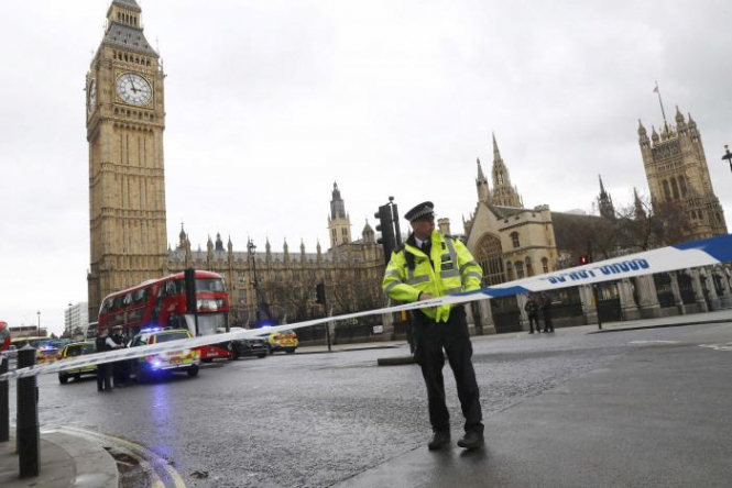 Біля парламенту Британії сталася стрілянина: є постраждалі, - ОНОВЛЕНО (онлайн-трансляція)