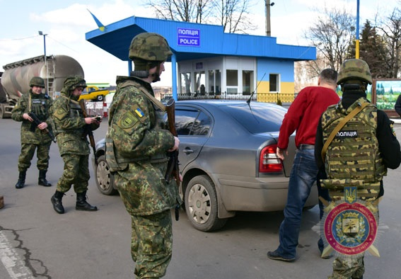 В Донецкой области полиция перешла на усиленный режим несения службы