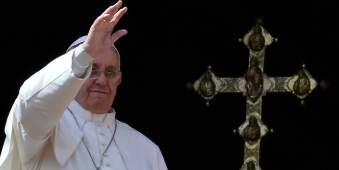 Папа Франциск відслужив першу пасхальну месу: нехай буде мир і припиниться насильство