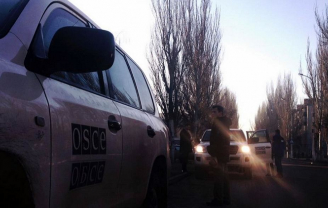 Спостерігачі ОБСЄ зафіксували під Луганськом як їдуть танки

