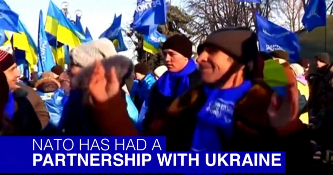 Офіційне відео НАТО про Україну починається з мітингу Партії регіонів

