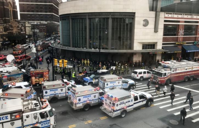 В Нью-Йорке жертвами железнодорожной катастрофы стали 37 человек