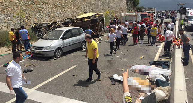 В Турции автобус с туристами попал в жуткое ДТП: погибли 20 человек