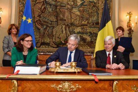Бельгія підписала угоду про ЗВТ Євросоюзу з Канадою
