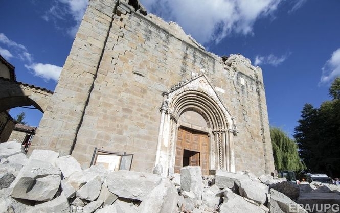 Число жертв землетрясения в Италии возросло до 159
