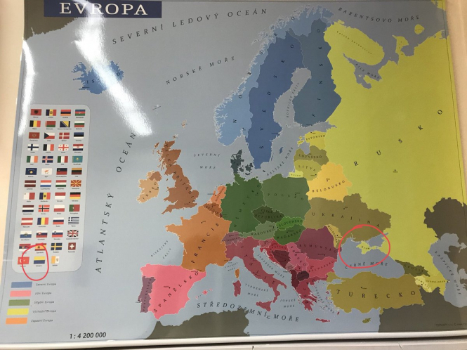У Чехії в школі використовували карту, де Крим позначений частиною Росії