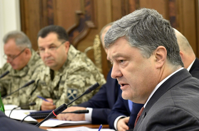 АТО буде переформатована в операцію Об'єднаних сил 30 квітня, - Порошенко