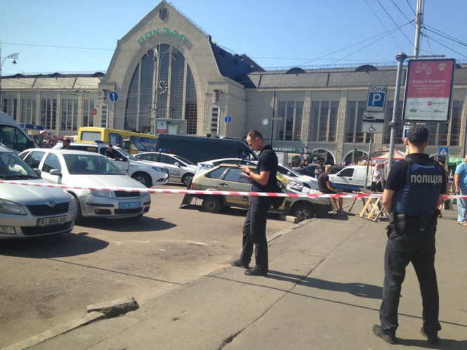 Стрілянина у Києві біля вокзалу: поранено трьох людей, - ОНОВЛЕНО