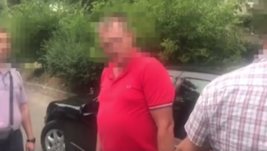 На Дніпропетровщині майор поліції вимагав хабар від місцевого мешканця