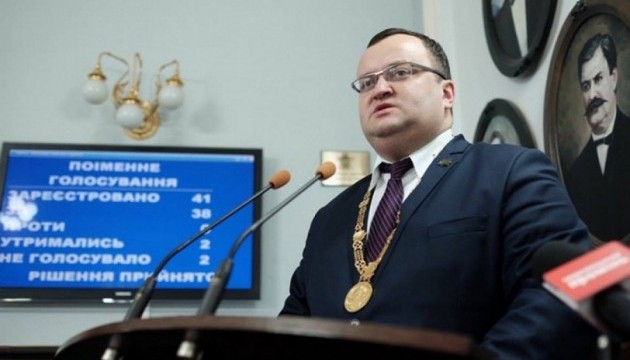 Мэр Черновцов просит Раду о внеочередных выборах