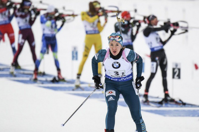 Женская сборная Украины по биатлону стала второй в эстафете на этапе Кубка мира