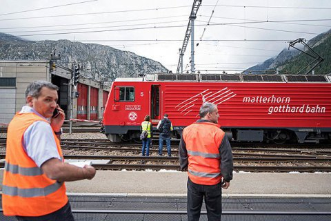 В Швейцарии столкнулись поезда: 30 пострадавших