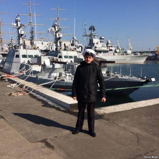 Президент пообещал сделать все возможное для возвращения украинских моряков
