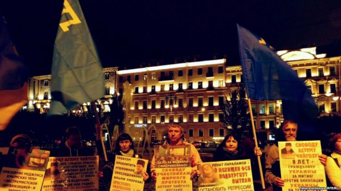 В двох містах Росії провели мітинг в підтримку кримських татар 