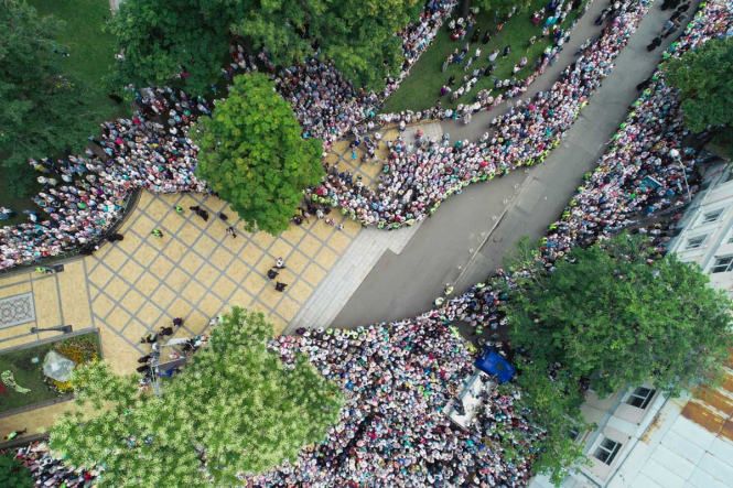 УПЦ МП: На Хресну ходу в Києві зібралося щонайменше 200 тис. вірян
