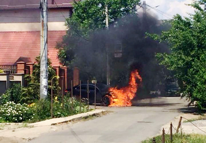 В Одесі підпалили автомобіль очільника екологічної інспекції