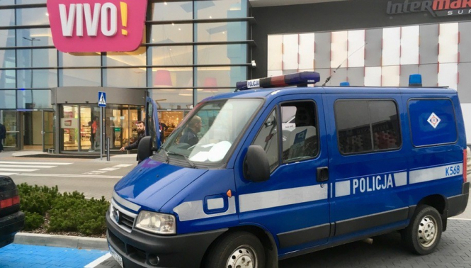 В Польше мужчина напал с ножом на посетителей ТЦ: есть погибший