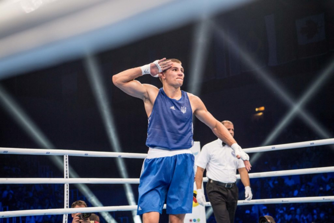 Украинский Александра Хижняка признали лучшим боксером чемпионата мира
