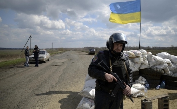 На границе Луганской и Донецкой областей строят третью линию обороны