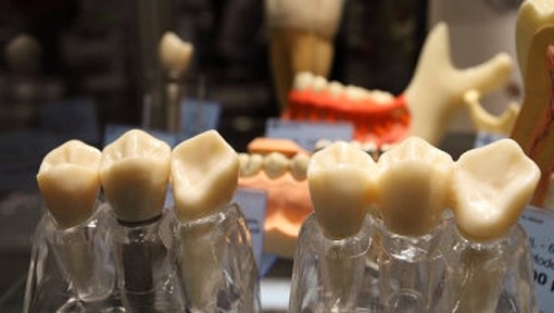 На Київщині стоматолог зламала пацієнту щелепу