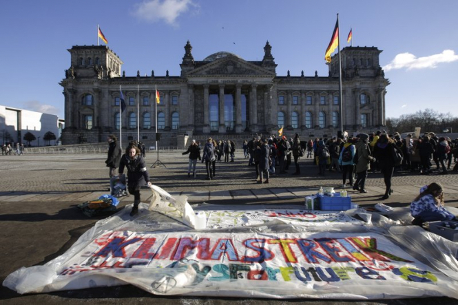 В городах Швейцарии и Германии прошли демонстрации в защиту климата
