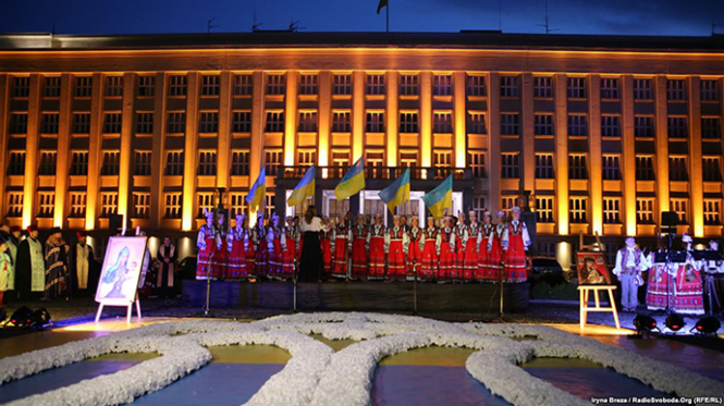 Ужгород першим розпочав святкувати День Незалежності України