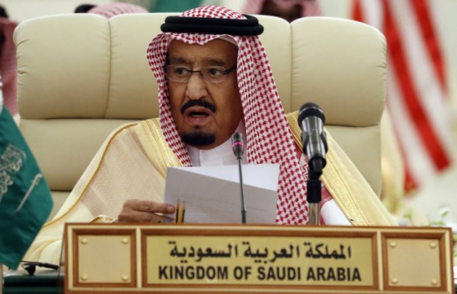 Трамп утверждает, что уговорил короля Саудовской Аравии увеличить добычу нефти