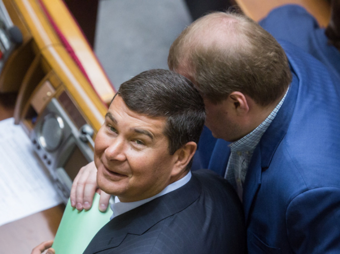 Окружение Порошенко договаривалось через Онищенко о должности и голосованиях, - 
