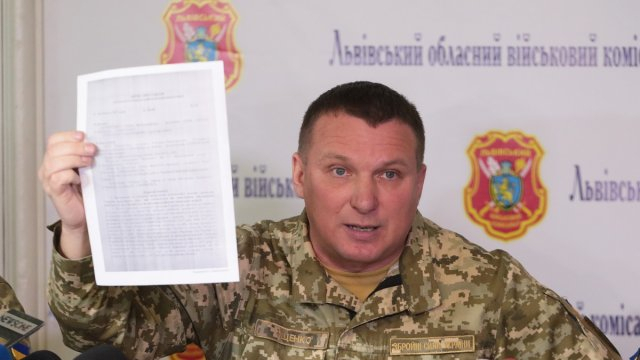 Военного комисара Львовщины оправдали за публикацию персональных данных призывников