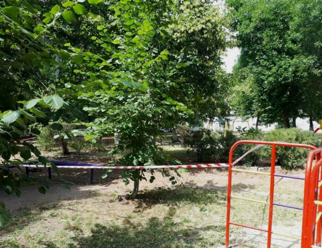 12-летний мальчик нашел боевой снаряд на детской площадке в Краматорске