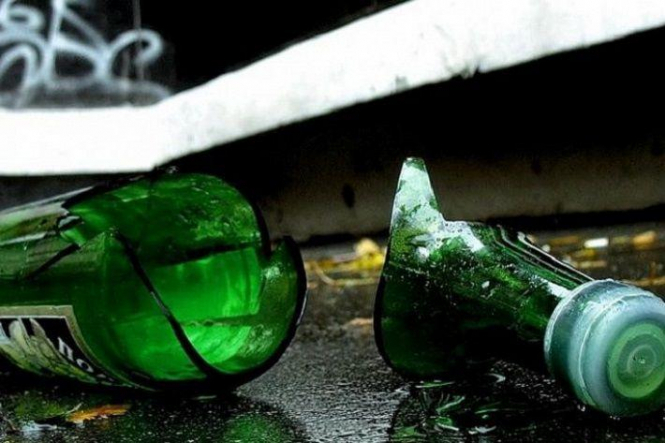 На Харьковщине покупатель до смерти забил продавщицу стеклянной бутылкой