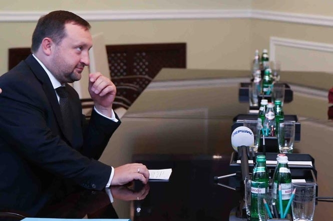 Арбузов пообіцяв депутатам подати проект бюджету-2014 після Вільнюського саміту