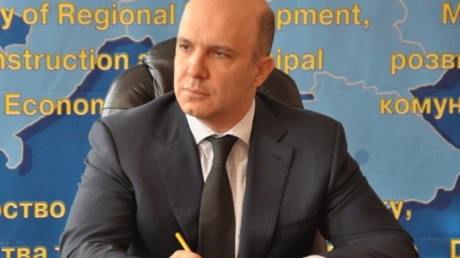 Заступник міністра Кабміну Яценюка в 2014 році працював помічником у 