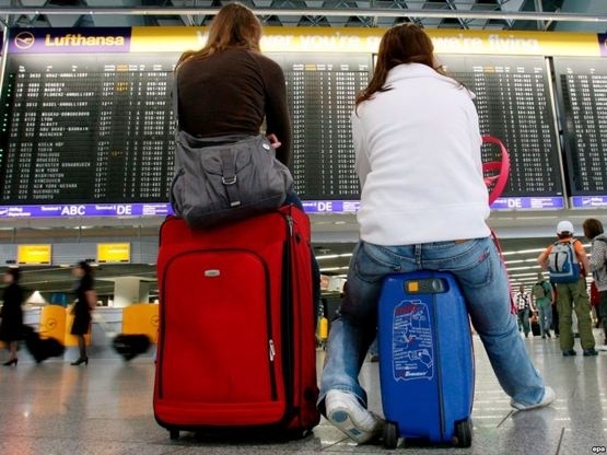 Из-за санкций 25 тыс. российских туристов застряли за границей