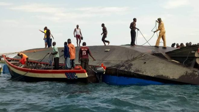 На востоке Африки перевернулся паром: более 40 погибших
