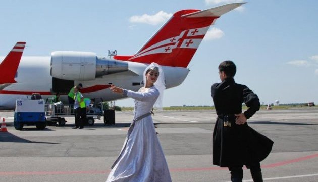 Грузинська авіакомпанія відновить польоти з Києва
