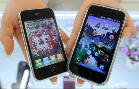 Samsung випередила Apple на ринку продажу смартфонів