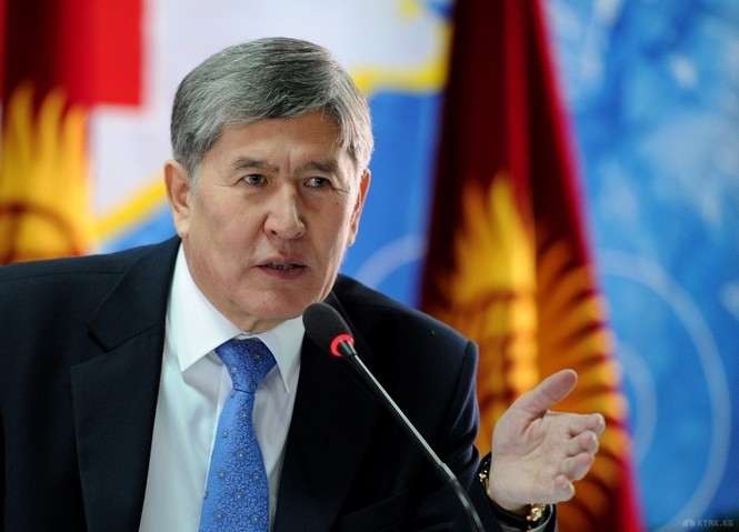 Президент Атамбаев хочет закрыть российскую военную базу в Кыргызстане