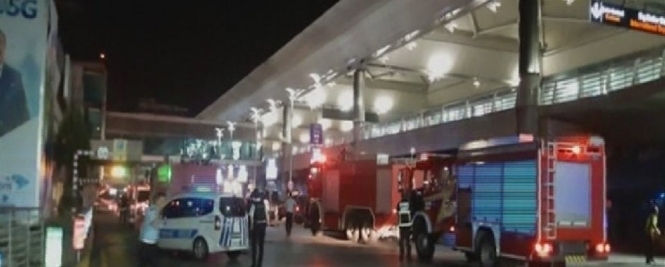 В центральном аэропорту Стамбула прогремели взрывы, есть погибшие, - ОБНОВЛЕНО