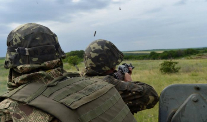 Доба в АТО: 10 обстрілів, серед українських військових втрат немає
