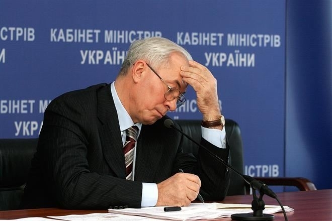 Азаров просит разморозить свои счета в Европе, - EUоbserver