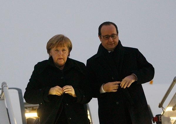 Меркель і Олланд стежать за ситуацією біля Дебальцевого