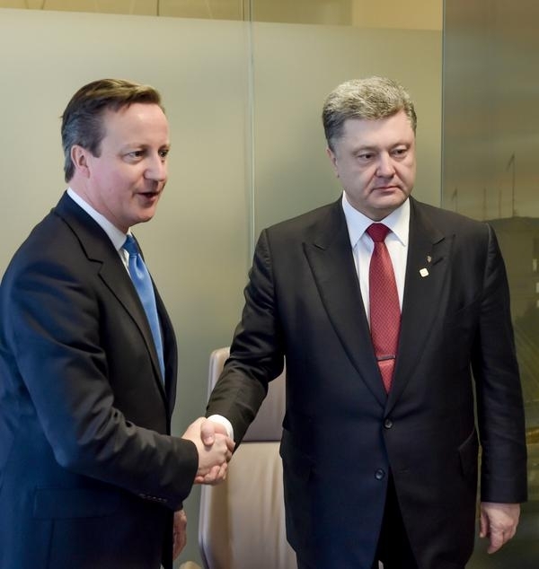 Порошенко и Кэмерон скоординировали дальнейшие действия в случае невыполнения минских договоренностей