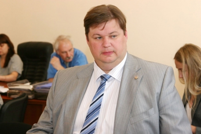 Губернатор Харківщини їздить на роботу на раритетних 