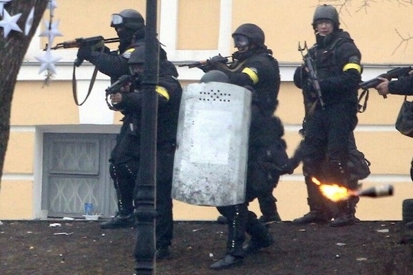 Екс-беркутівцям, причетним до розстрілів на Майдані, інкримінують теракт, - ГПУ