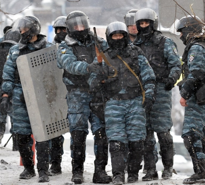 В Кривом Роге люди вышли, чтобы не допустить выезд силовиков в Киев