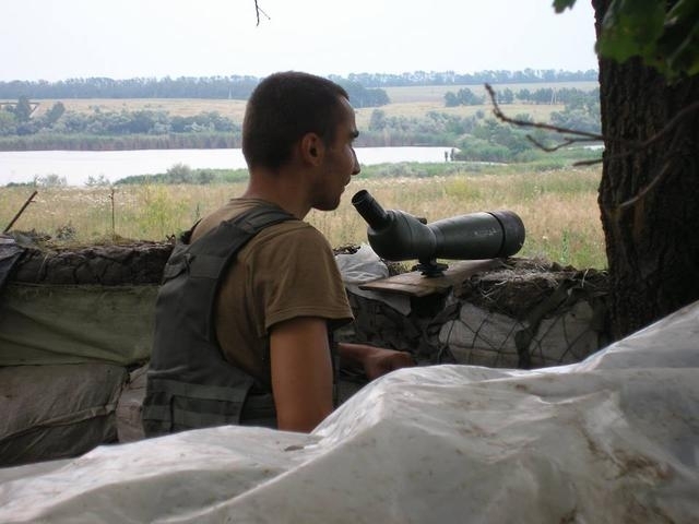 Воины 28-й бригады отбили атаки террористов вблизи Березового, - фото