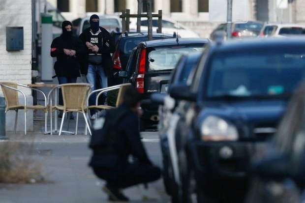 В Брюсселі ймовірні терористи стріляли в поліцейських: є поранені, - ФОТО